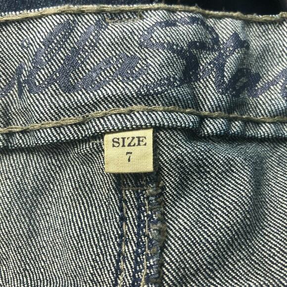 Vanilla Star Juniors Mid Rise Cuffed Jean Shorts Size 7 - Picture 8 of 11